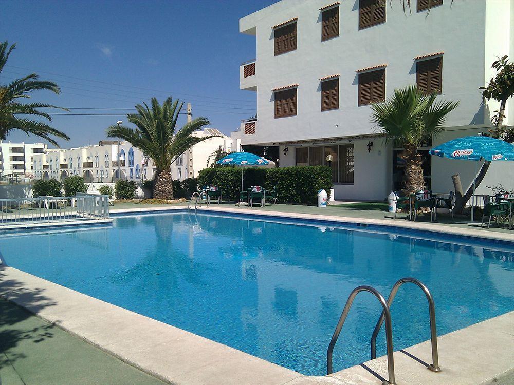 Apartamentos Alba San Antonio Abad Exterior foto
