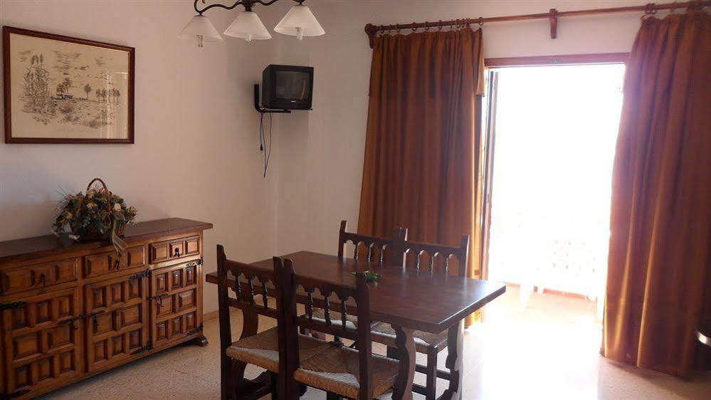 Apartamentos Alba San Antonio Abad Exterior foto